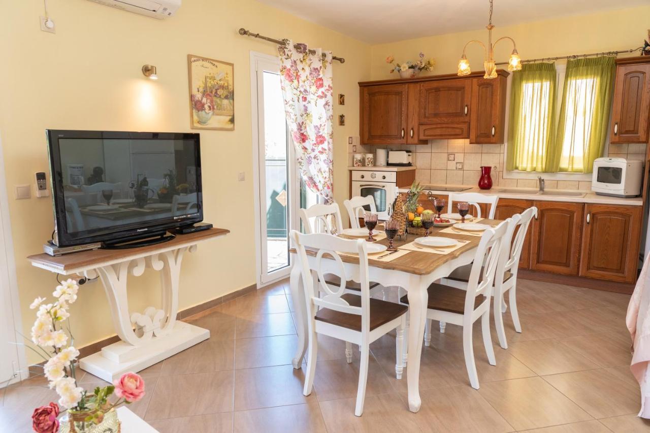 Superb Villa With Private Pool Peaceful Location Sami  Bagian luar foto