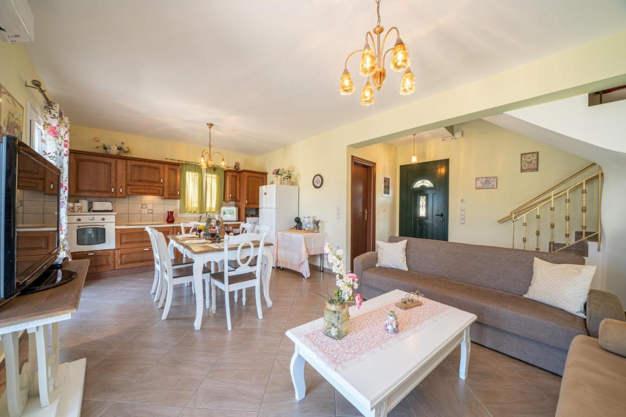 Superb Villa With Private Pool Peaceful Location Sami  Bagian luar foto