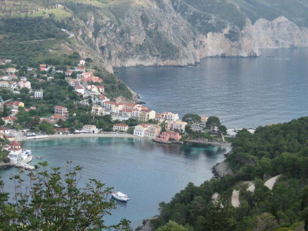 Superb Villa With Private Pool Peaceful Location Sami  Ruang foto